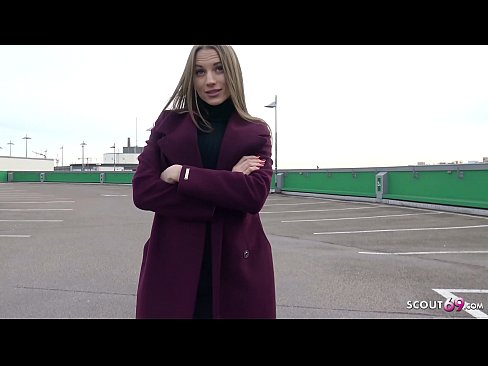 ❤️ GERMAN SCOUT SE YON RÈV TOUCH STEELE, PARKING TELLTALE AK SEXY POU LAJAN ❤️❌ Jis pònografi nan nou
