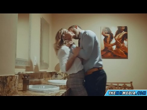 ❤️ Lè yon blond bèl sedui ou nan yon twalèt piblik ❤️❌ Jis pònografi nan nou